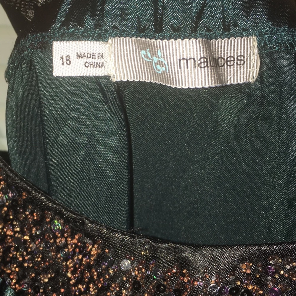 Dress - Picture 3 of 3